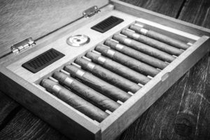 Zigarrendreher | Zigarrenroller | Humidor | Lexikon | Buchen | Mieten | Anfragen